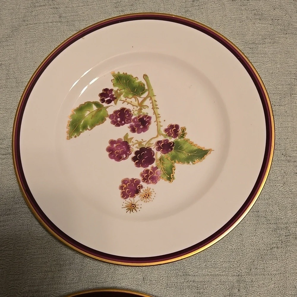 Crate&Barrel Berry Themed Plates Set of 4 8 inches